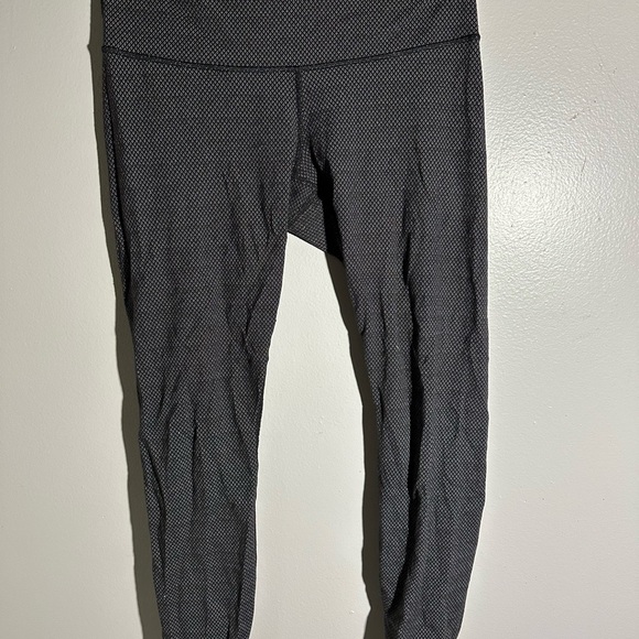 Lululemon Diamond dot 7/8 Luon pants - Picture 1 of 3